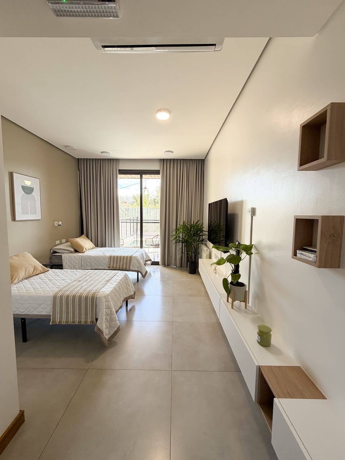 Habitaciones amplias y luminosas — geriátrico en Mendoza, Residencia Vitacoria