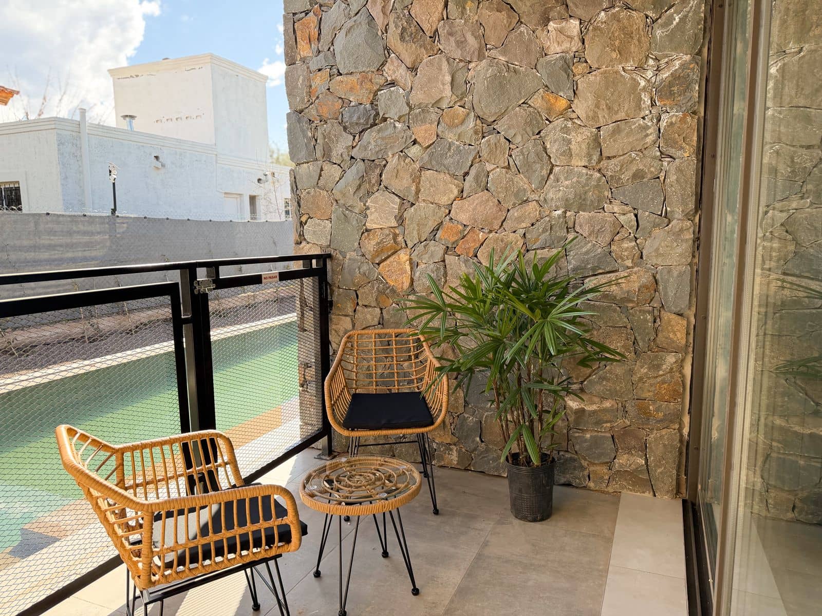 Terrazas privadas — geriátrico en Mendoza, Residencia Vitacoria